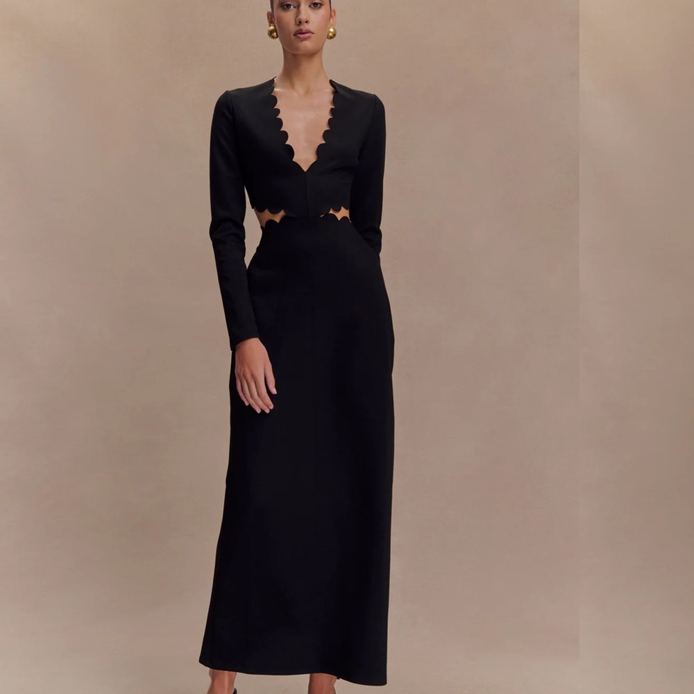 Elegant Black Scalloped Dress